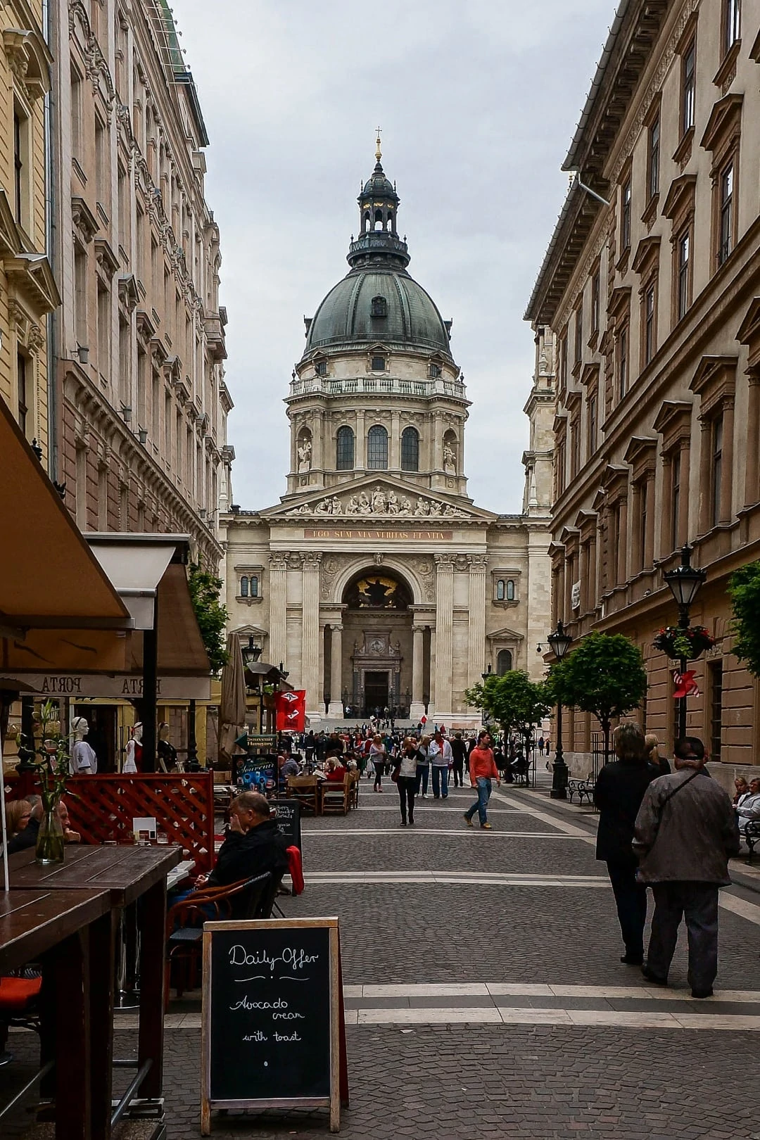 Budapest travel blog St. Stephen’s Basilica