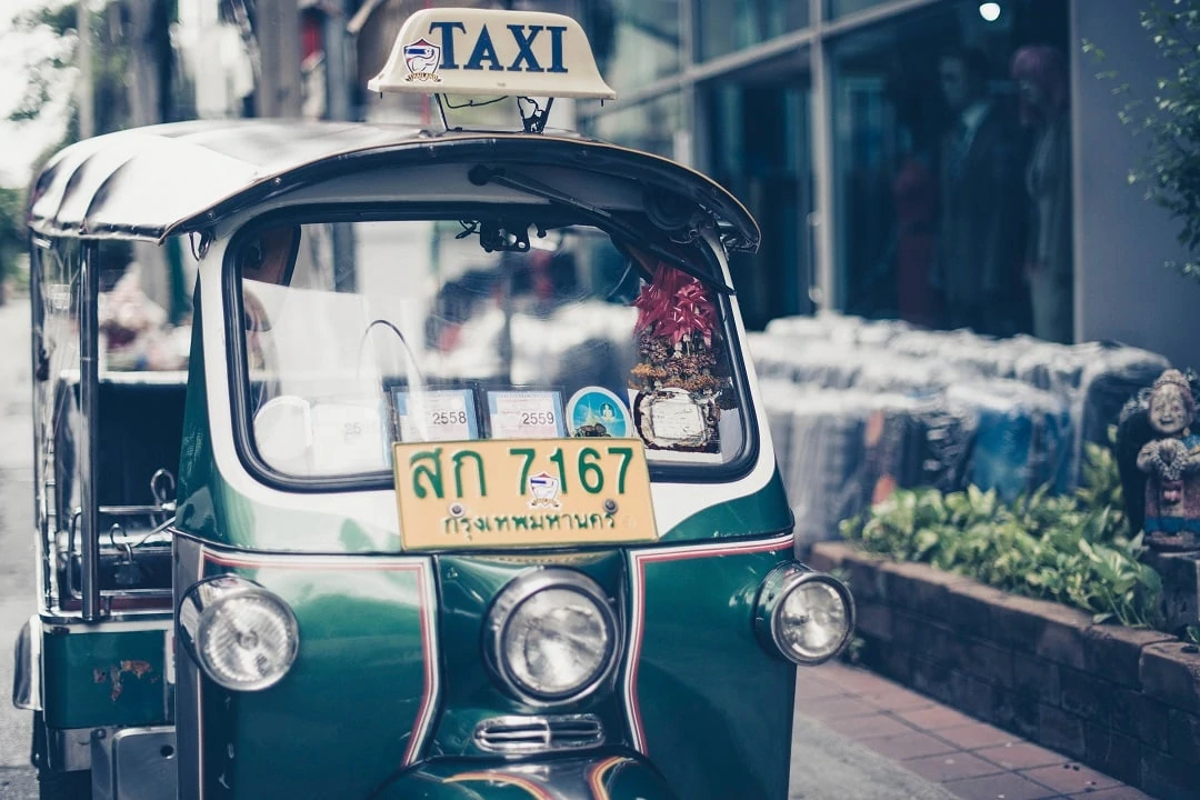 how much does it cost to go to thailand transportation