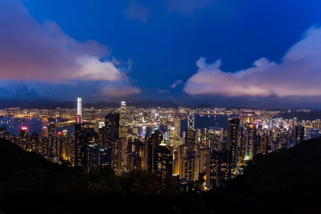 how much does it cost to go to Hong Kong