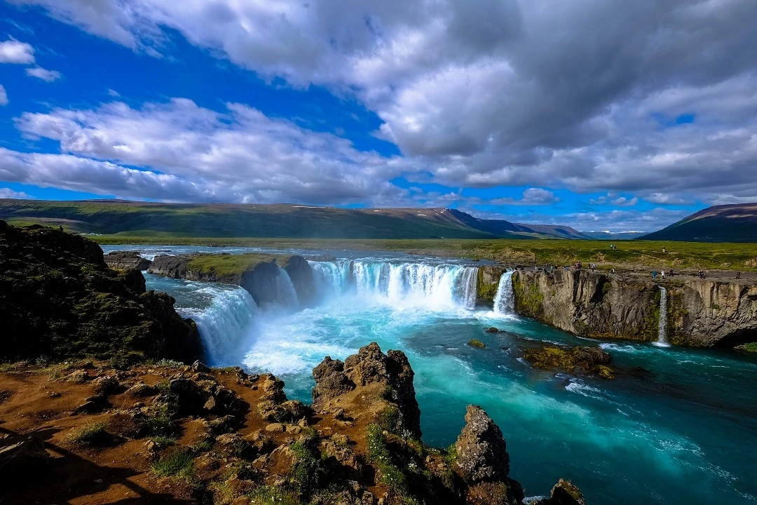 How Much Does it Cost to Go to Iceland sky