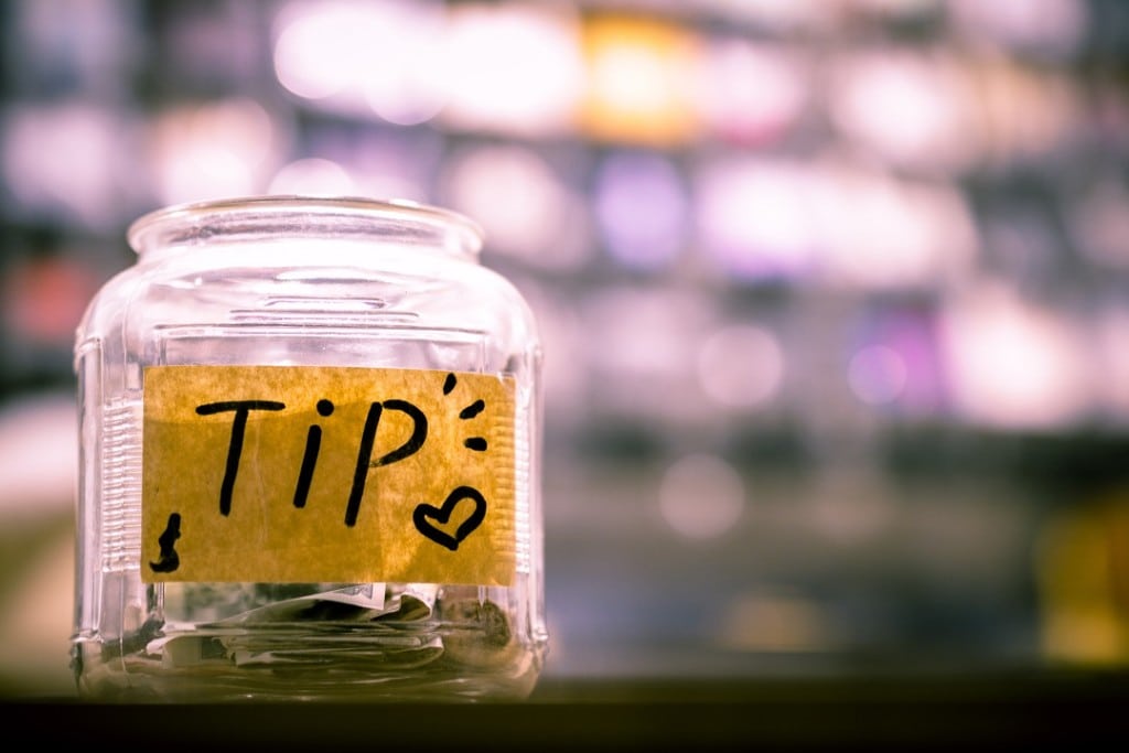 How Much to Tip When Travelling