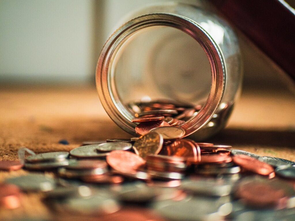 10 Ways To Start Investing for Beginners With Little Money