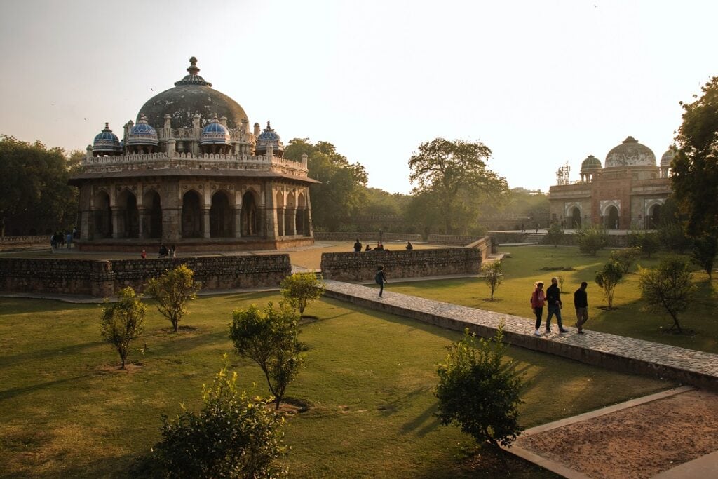 How much does it cost to go to India attractions