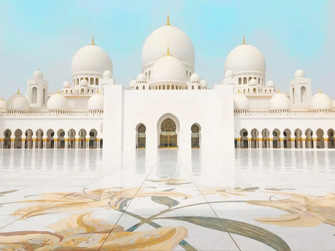 how much does it cost to go to Abu Dhabi mosque