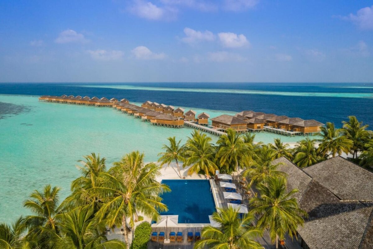 water bungalow Maldives - Vilamendhoo Island Resort and Spa
