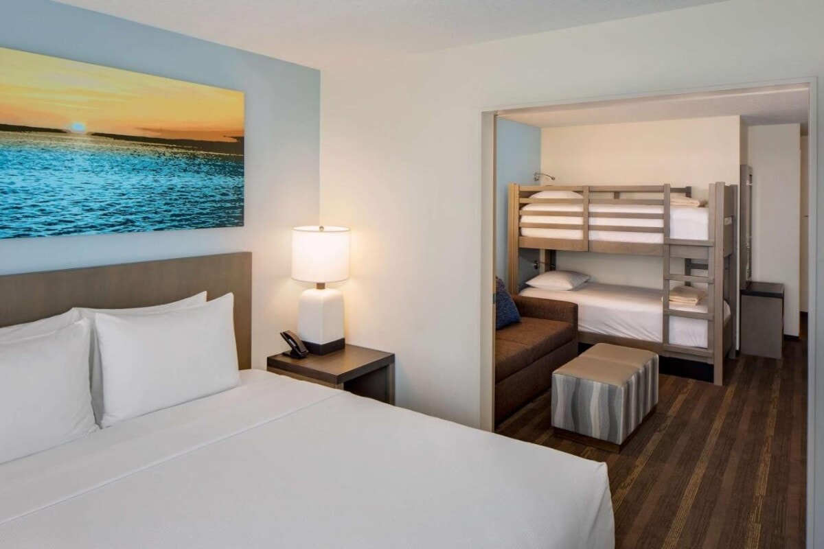 The Best Hotels Near Universal Studios Orlando With a Free Shuttle