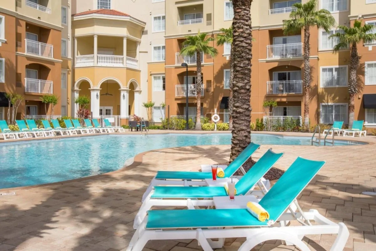 Hotels Near Universal Orlando - The Point Orlando Resort near Universal