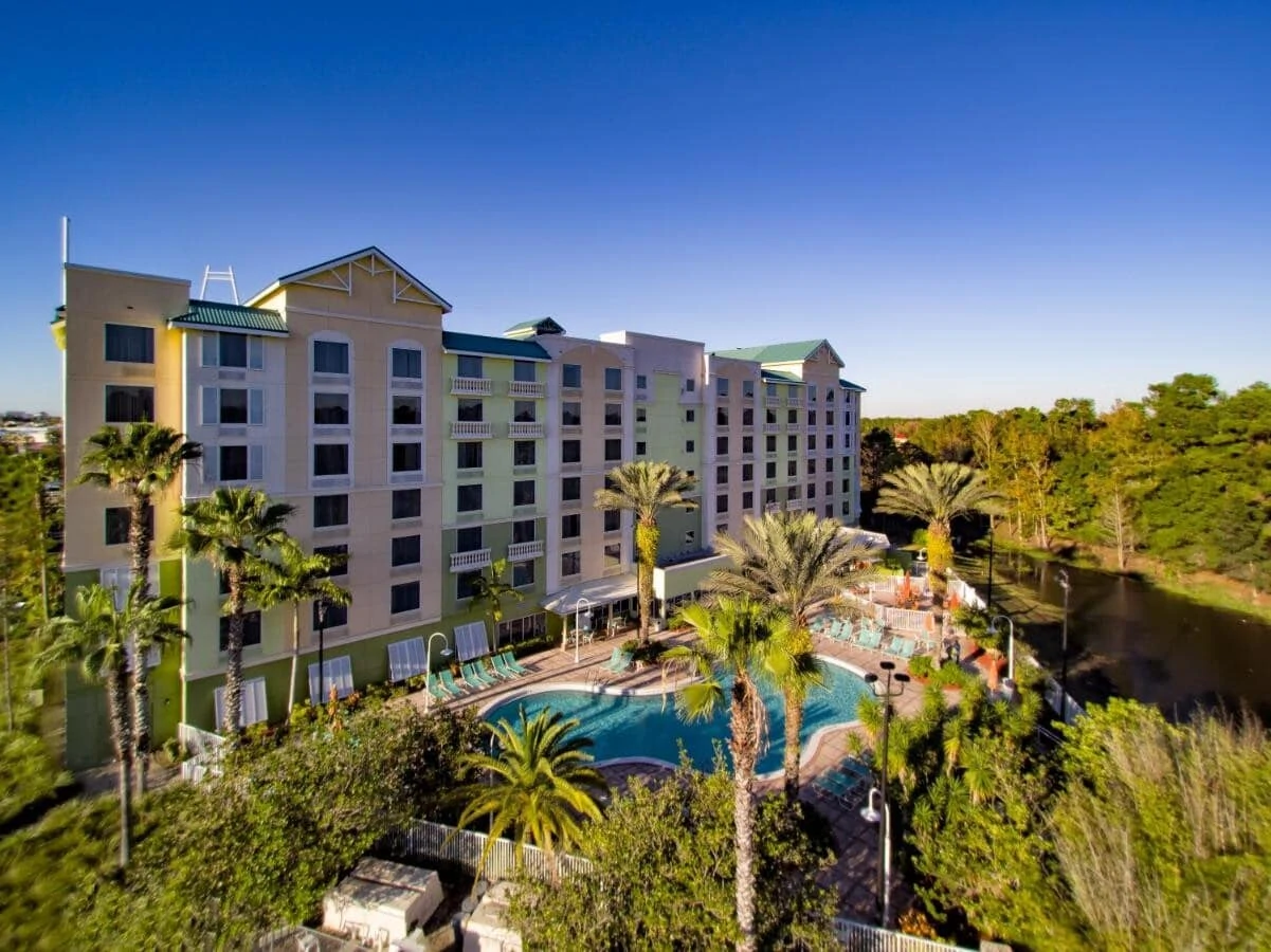 Hotels Near Universal Studios Orlando With Free Shuttle - Comfort Suites Maingate East