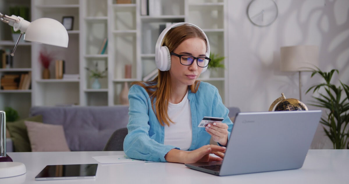 How to Choose the Right Travel Credit Card in Canada