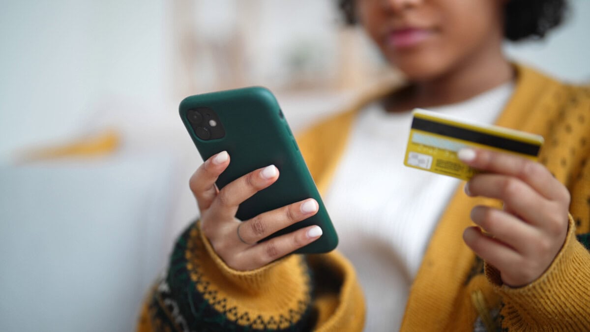 Does Applying for Credit Cards Hurt Your Credit Score